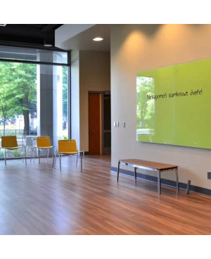 Zelená pistáciová skleněná magnetická tabule Smatab® pro neziskové organizace