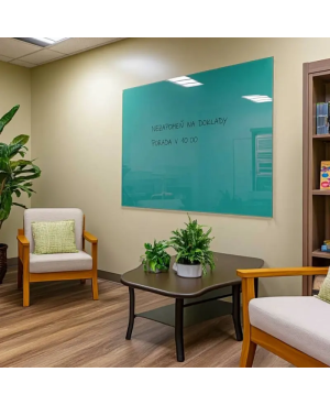 Zelená smaragdová skleněná magnetická tabule Smatab® pro neziskové organizace