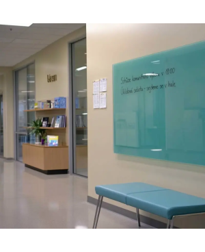 Zelená smaragdová skleněná magnetická tabule Smatab® pro neziskové organizace