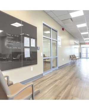 Šedá antracitová skleněná magnetická tabule Smatab® pro neziskové organizace