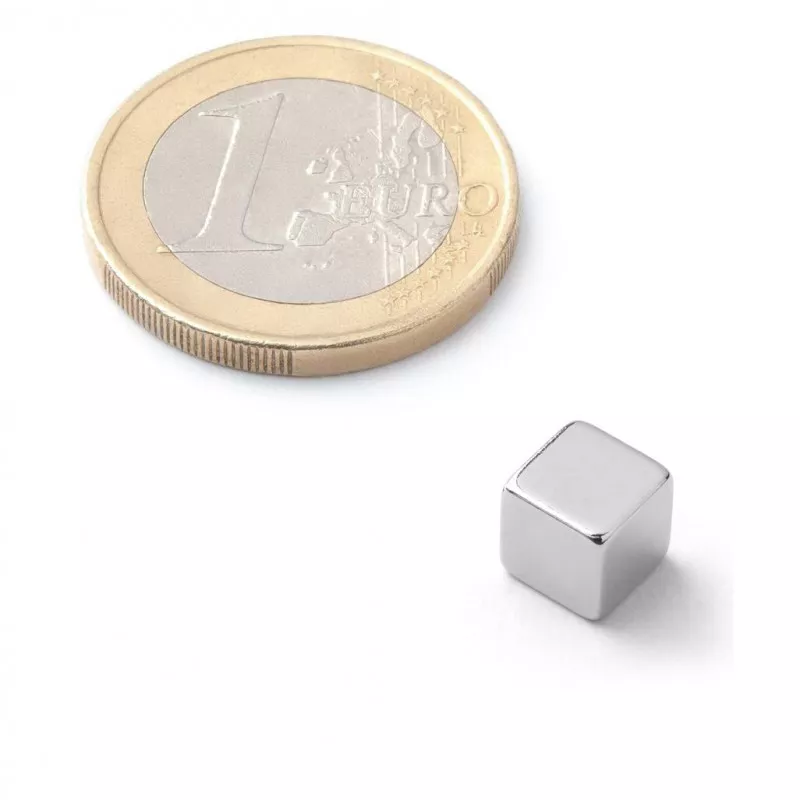 Magnet krychle malá - stříbrná - 1 kus